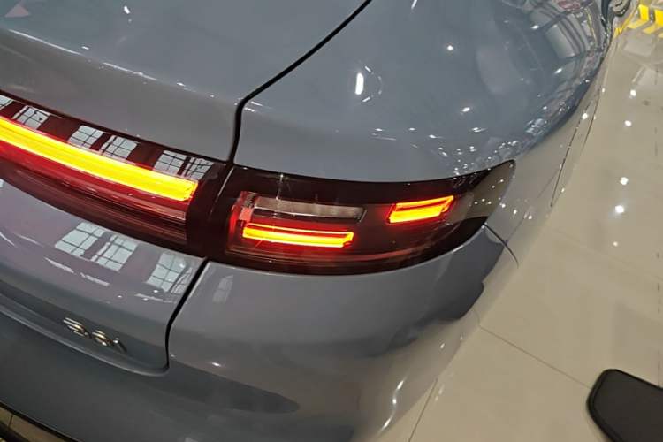 Used Leapmotor B01 2025 550 LiDAR Edition Right Rear Taillight