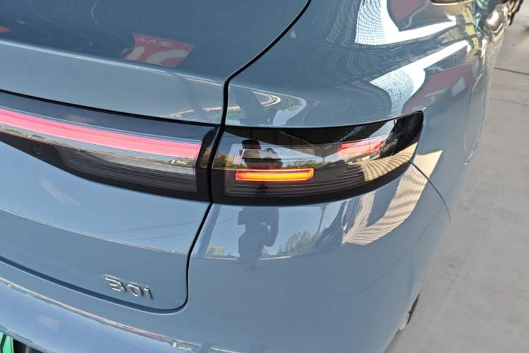 Used Leapmotor B01 2025 550 LiDAR Edition Right Rear Taillight