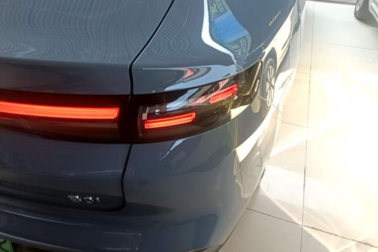 Used Leapmotor B01 2025 550 LiDAR Edition Right Rear Taillight