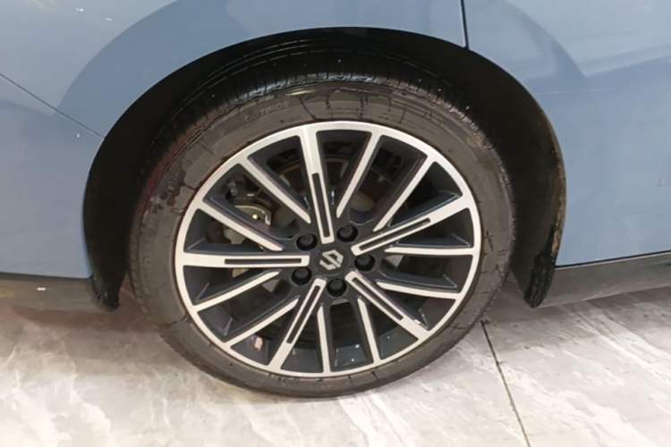 Used Leapmotor B01 2025 550 LiDAR Edition Right Rear Wheel Hub