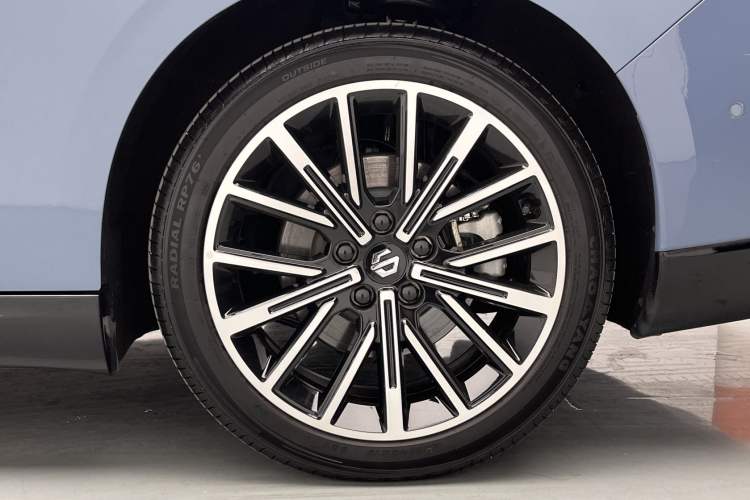 Used Leapmotor B01 2025 550 LiDAR Edition Right Rear Wheel Hub