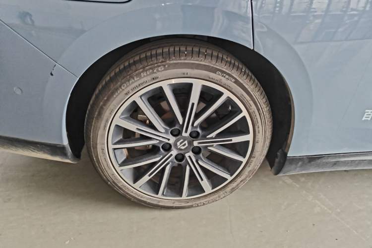 Used Leapmotor B01 2025 550 LiDAR Edition Right Rear Wheel Hub