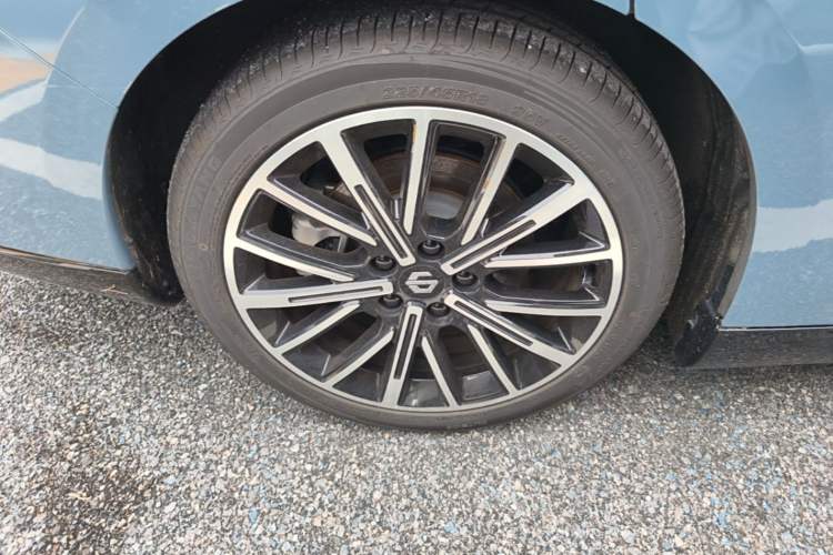 Used Leapmotor B01 2025 550 LiDAR Edition Right Rear Wheel Hub