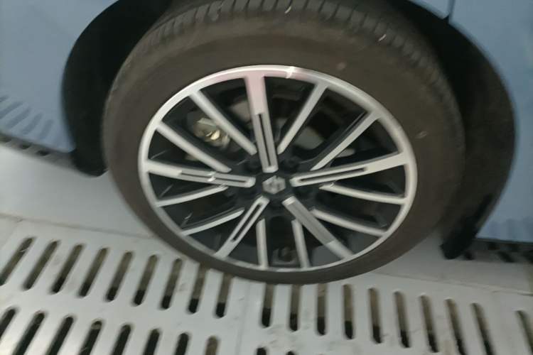 Used Leapmotor B01 2025 550 LiDAR Edition Right Rear Wheel Hub
