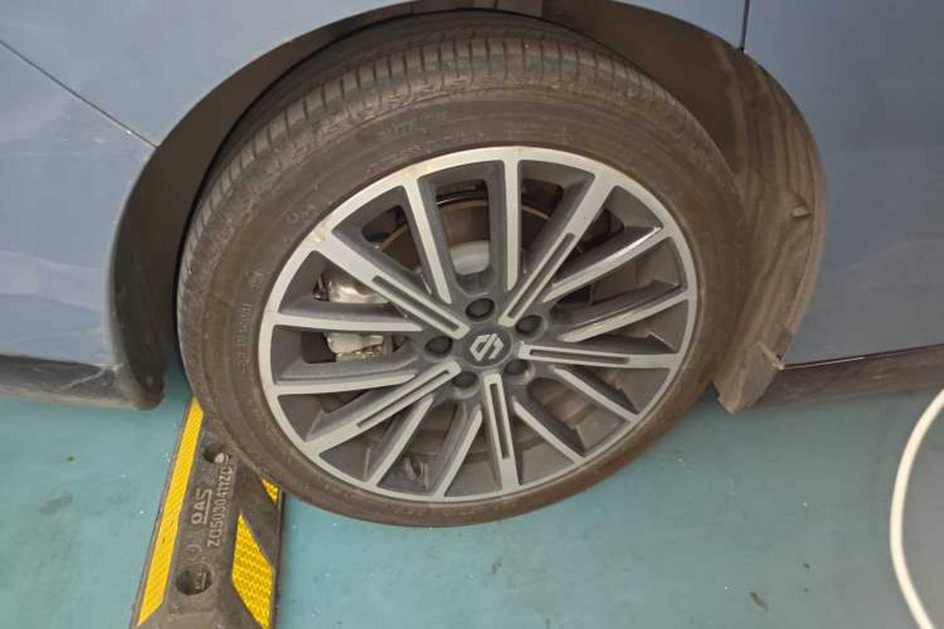 Used Leapmotor B01 2025 550 LiDAR Edition Right Rear Wheel Hub