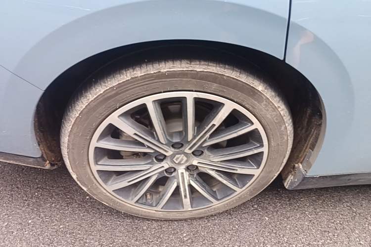 Used Leapmotor B01 2025 550 LiDAR Edition Right Rear Wheel Hub