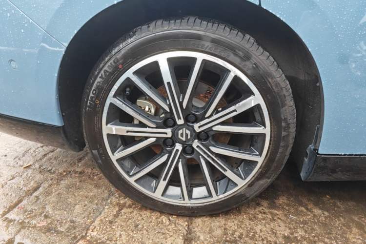 Used Leapmotor B01 2025 550 LiDAR Edition Right Rear Wheel Hub