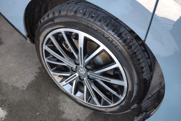 Used Leapmotor B01 2025 550 LiDAR Edition Right Rear Wheel Hub