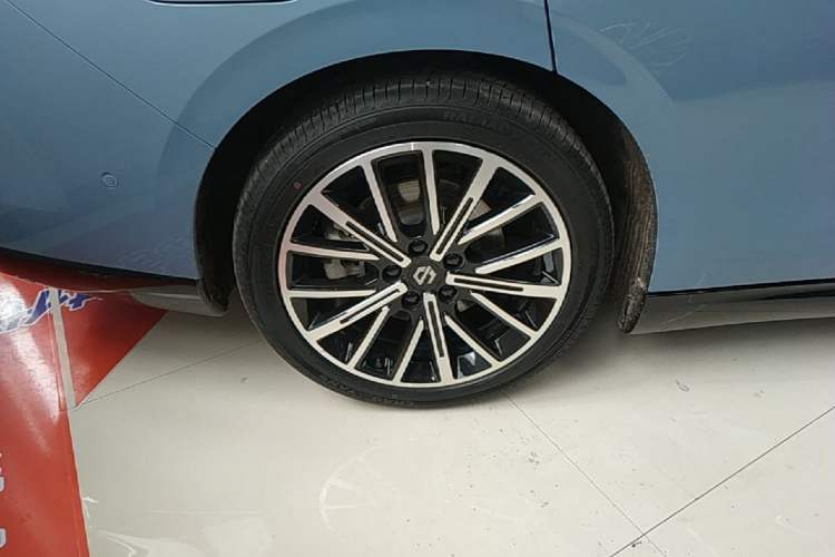 Used Leapmotor B01 2025 550 LiDAR Edition Right Rear Wheel Hub