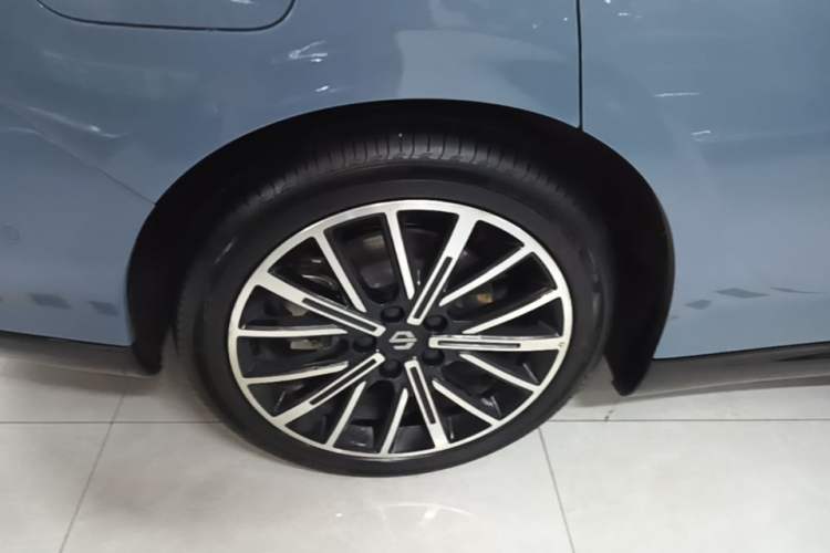 Used Leapmotor B01 2025 550 LiDAR Edition Right Rear Wheel Hub