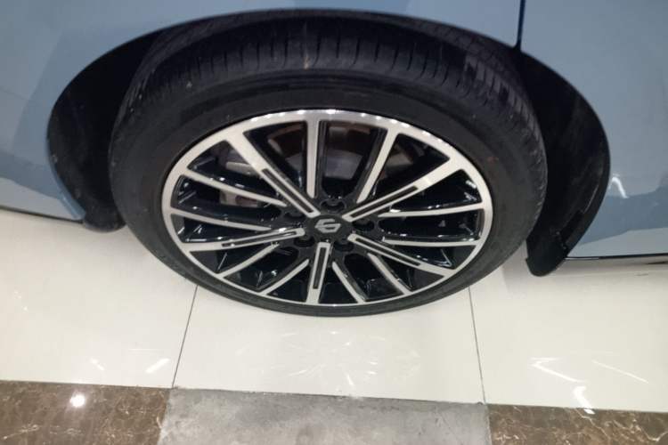 Used Leapmotor B01 2025 550 LiDAR Edition Right Rear Wheel Hub