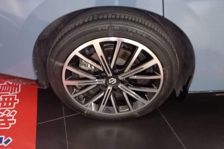 Used Leapmotor B01 2025 550 LiDAR Edition Right Rear Wheel Hub