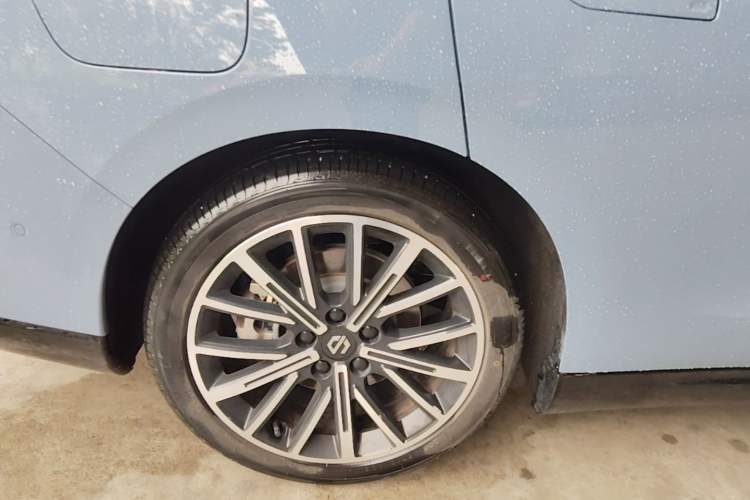 Used Leapmotor B01 2025 550 LiDAR Edition Right Rear Wheel Hub