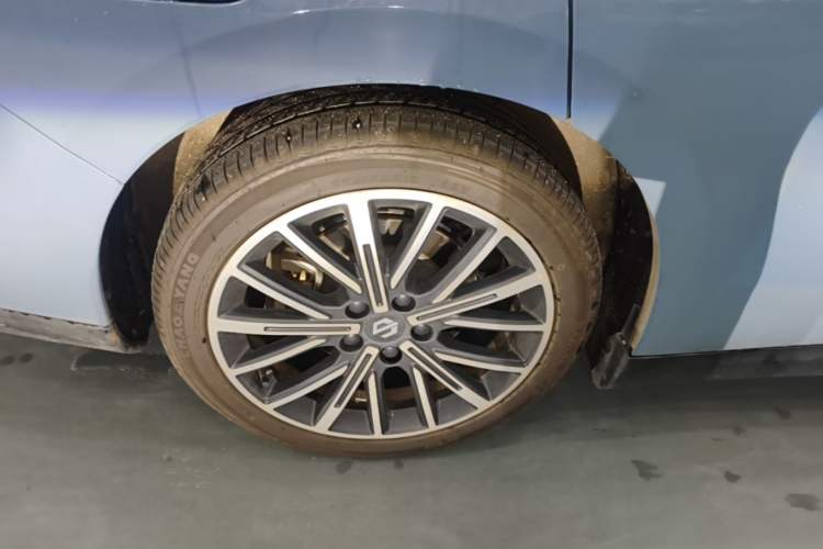 Used Leapmotor B01 2025 550 LiDAR Edition Right Rear Wheel Hub