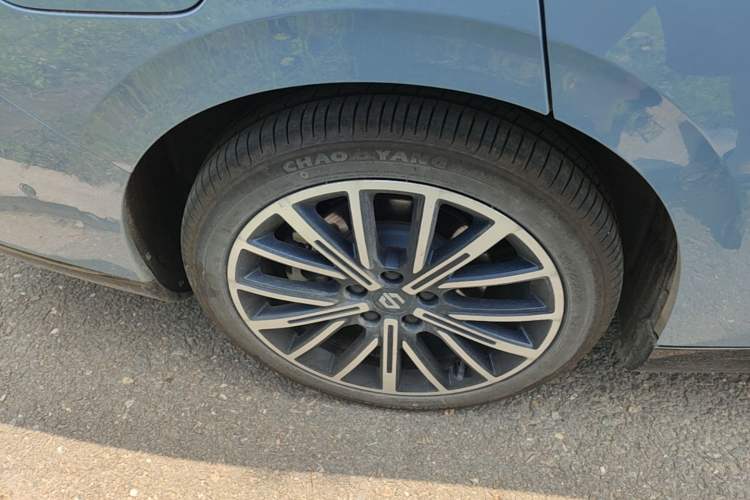 Used Leapmotor B01 2025 550 LiDAR Edition Right Rear Wheel Hub