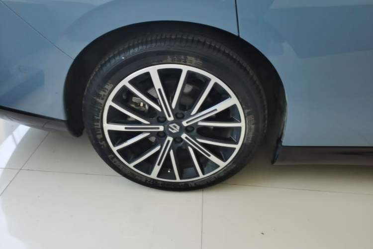 Used Leapmotor B01 2025 550 LiDAR Edition Right Rear Wheel Hub