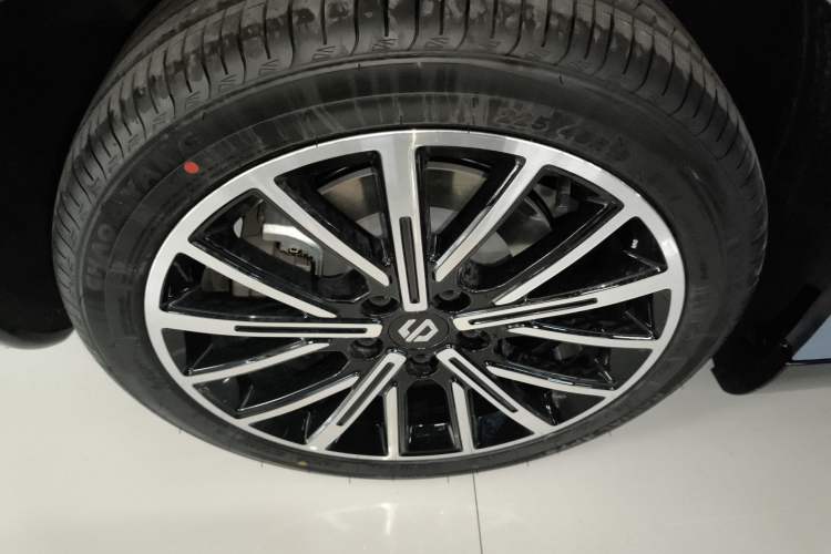 Used Leapmotor B01 2025 430 Comfort Edition Right Rear Wheel Hub