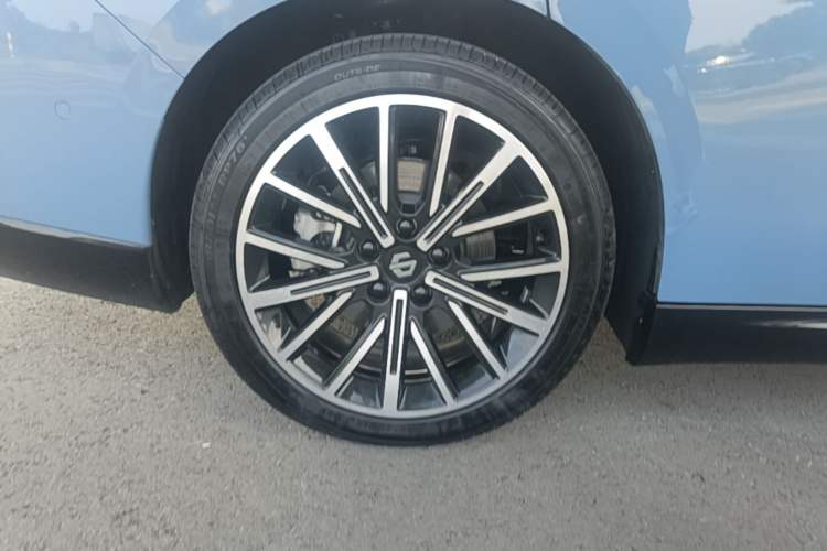 Used Leapmotor B01 2025 550 LiDAR Edition Right Rear Wheel Hub