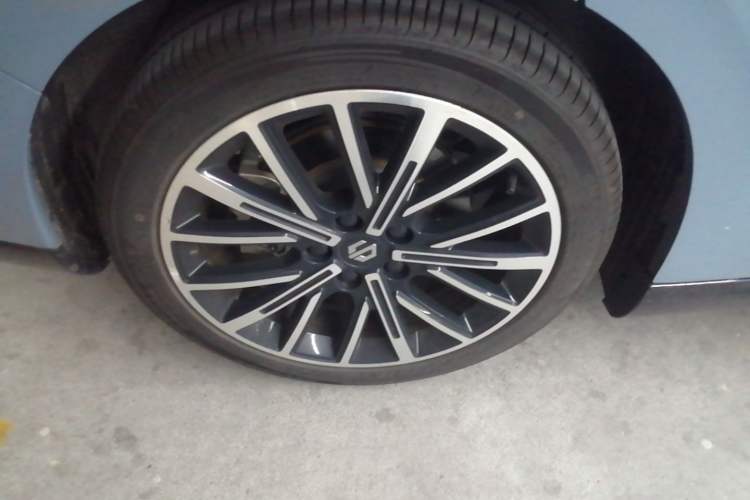 Used Leapmotor B01 2025 550 LiDAR Edition Right Rear Wheel Hub