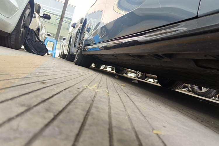 Used Leapmotor B01 2025 550 LiDAR Edition Right Side Sill