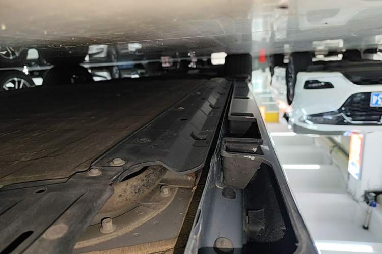 Used Leapmotor B01 2025 550 LiDAR Edition Right Side Sill