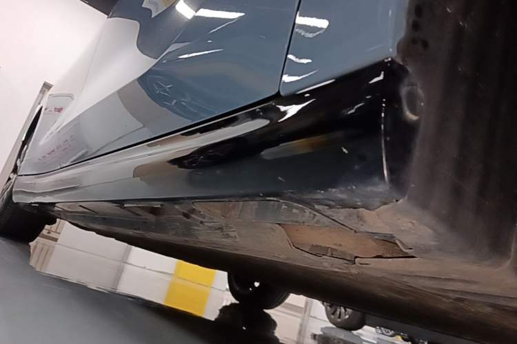 Used Leapmotor B01 2025 550 LiDAR Edition Right Side Sill
