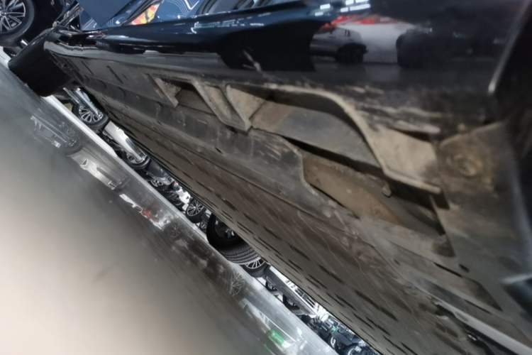 Used Leapmotor B01 2025 550 LiDAR Edition Right Side Sill