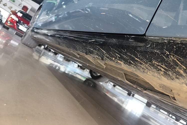 Used Leapmotor B01 2025 550 LiDAR Edition Right Side Sill