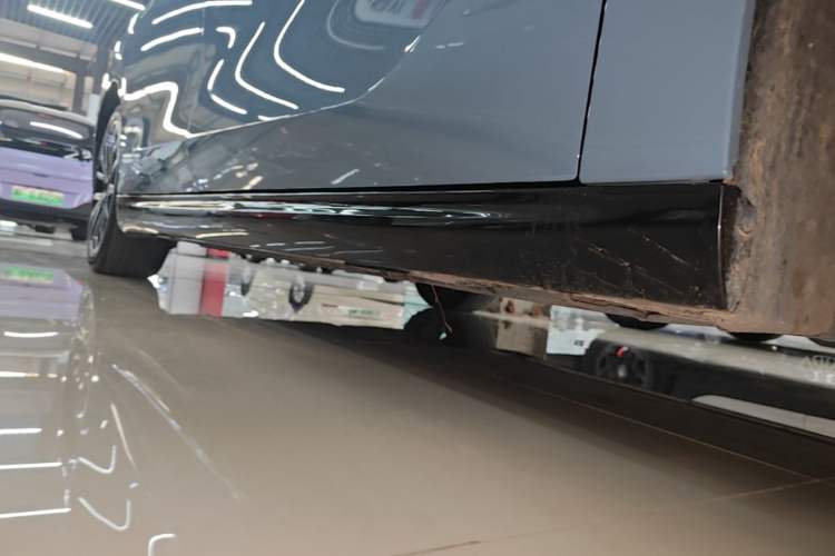 Used Leapmotor B01 2025 550 LiDAR Edition Right Side Sill
