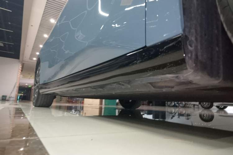 Used Leapmotor B01 2025 550 LiDAR Edition Right Side Sill