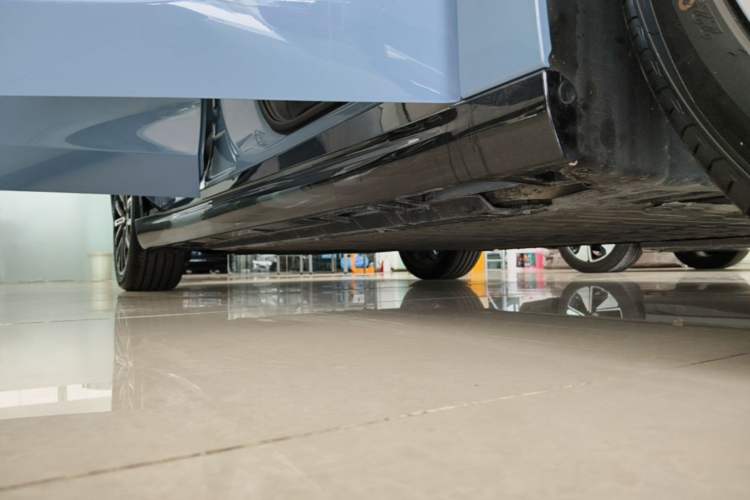 Used Leapmotor B01 2025 550 LiDAR Edition Right Side Sill