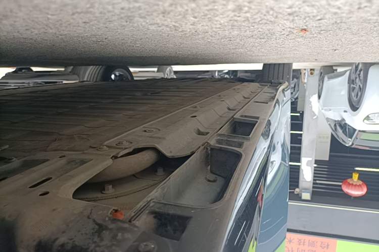 Used Leapmotor B01 2025 550 LiDAR Edition Right Side Sill