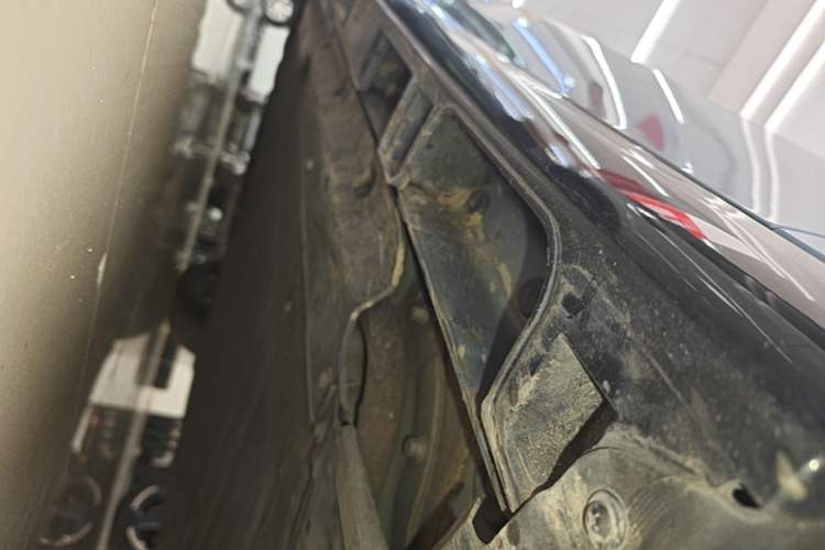 Used Leapmotor B01 2025 550 LiDAR Edition Right Side Sill