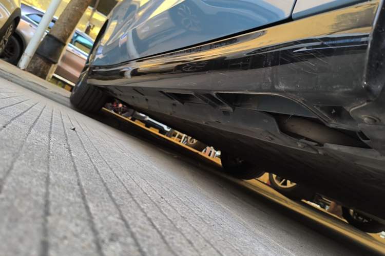Used Leapmotor B01 2025 550 LiDAR Edition Right Side Sill