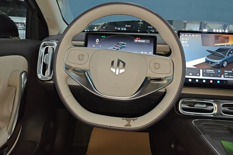 Used Leapmotor B01 2025 550 LiDAR Edition Steering Wheel