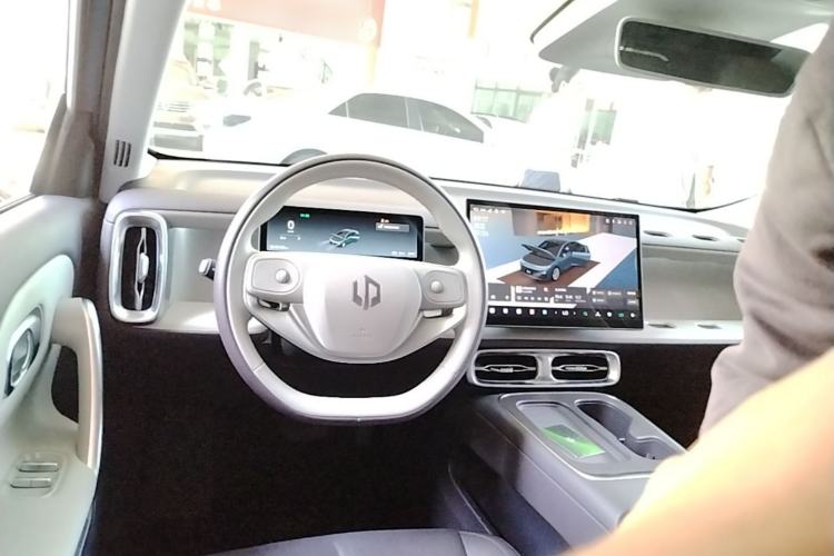 Used Leapmotor B01 2025 550 LiDAR Edition Steering Wheel