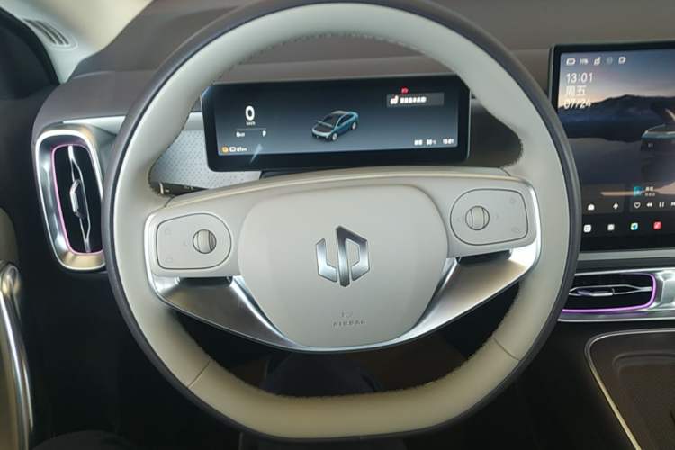 Used Leapmotor B01 2025 550 LiDAR Edition Steering Wheel