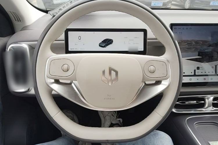 Used Leapmotor B01 2025 550 LiDAR Edition Steering Wheel