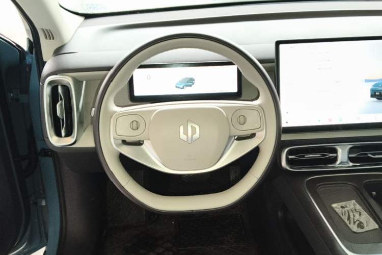 Used Leapmotor B01 2025 550 LiDAR Edition Steering Wheel