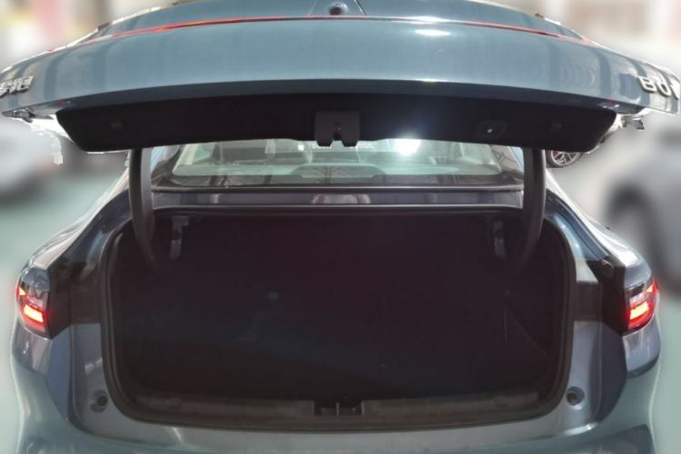 Used Leapmotor B01 2025 550 LiDAR Edition Trunk
