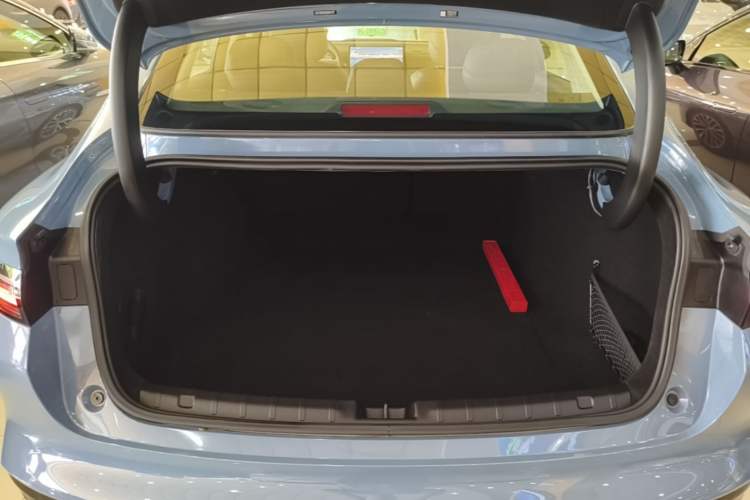 Used Leapmotor B01 2025 550 LiDAR Edition Trunk