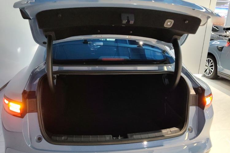 Used Leapmotor B01 2025 550 LiDAR Edition Trunk