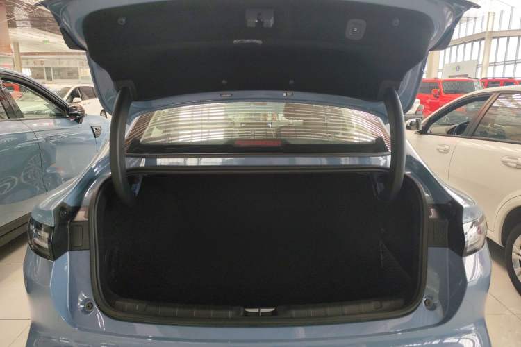 Used Leapmotor B01 2025 550 LiDAR Edition Trunk