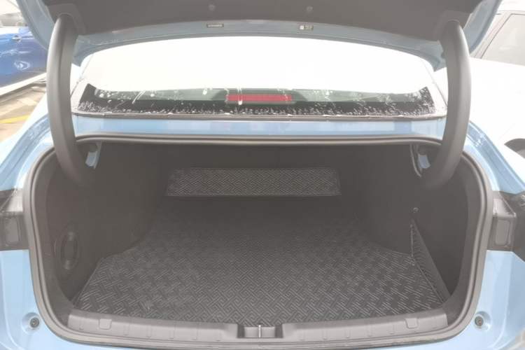 Used Leapmotor B01 2025 550 LiDAR Edition Trunk