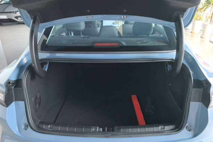 Used Leapmotor B01 2025 550 LiDAR Edition Trunk