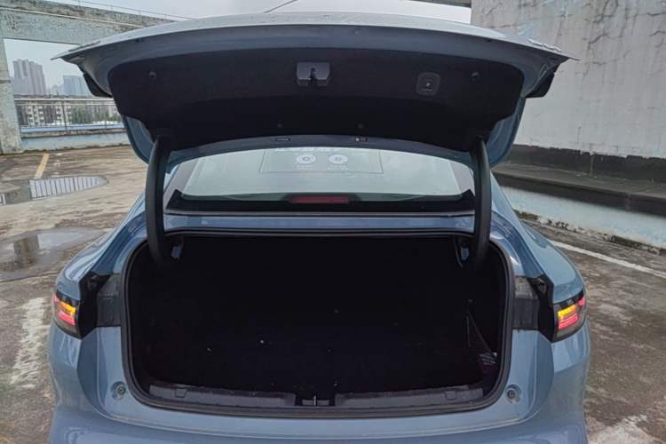 Used Leapmotor B01 2025 550 LiDAR Edition Trunk