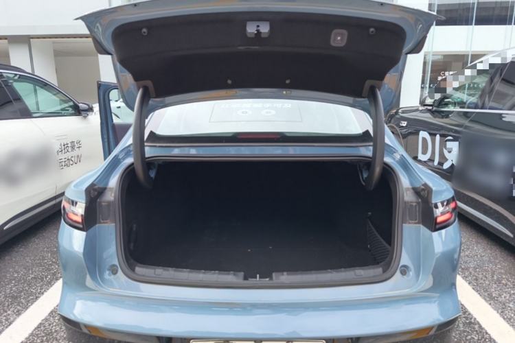 Used Leapmotor B01 2025 550 LiDAR Edition Trunk