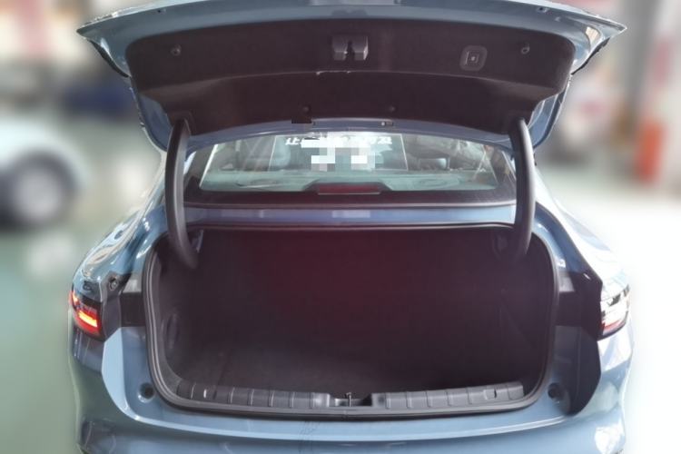 Used Leapmotor B01 2025 550 LiDAR Edition Trunk