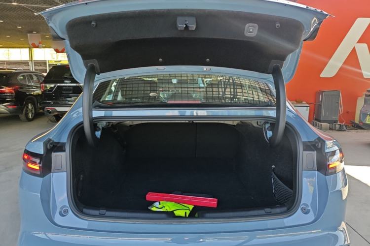 Used Leapmotor B01 2025 550 LiDAR Edition Trunk