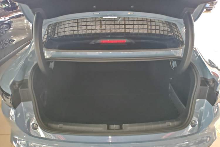 Used Leapmotor B01 2025 550 LiDAR Edition Trunk